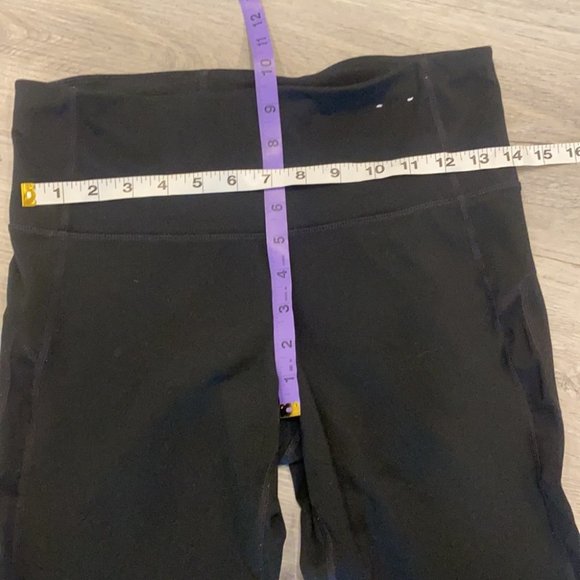 BUNDLE 4 for $30 Gap high waisted Capri pants size medium - Picture 3 of 9